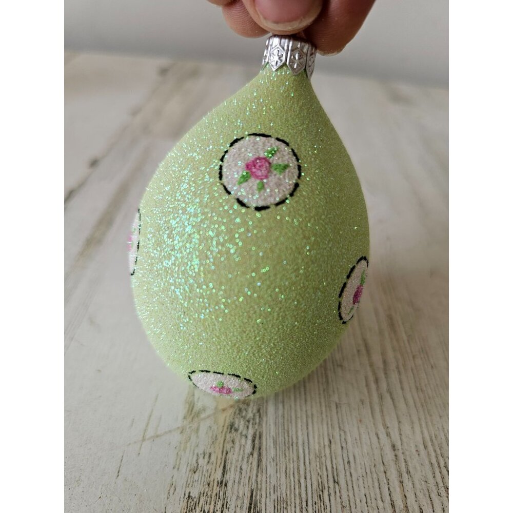 Patricia breen Rose green glitter egg glass ornament Xmas tree